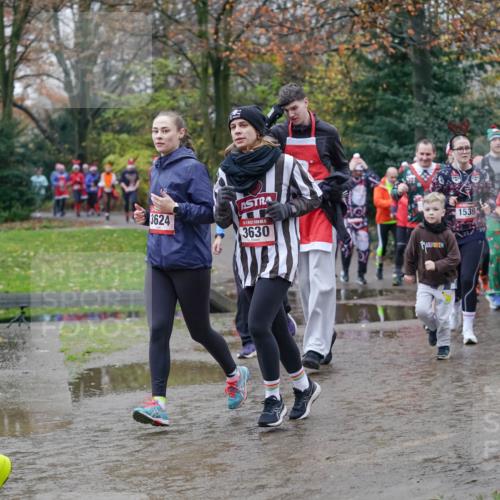07.12.2025 - St. Pauli X-Mass-Run No. 15 Michael Burmester http://msf.ph/oto/9407211 07.12.2025 11:24:26 Laufen 3630, 3624, 1540, 1539, 567, 609 meine-sportfotos.de