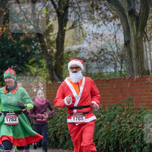 07.12.2025 - St. Pauli X-Mass-Run No. 15 Michael Burmester http://msf.ph/oto/9407222 07.12.2025 09:41:11 Laufen 1782, 1785 meine-sportfotos.de