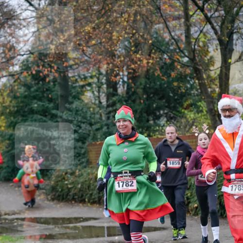 07.12.2025 - St. Pauli X-Mass-Run No. 15 Michael Burmester http://msf.ph/oto/9407224 07.12.2025 09:41:12 Laufen 05, 1782, 1859, 1785 meine-sportfotos.de