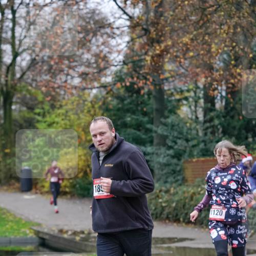 07.12.2025 - St. Pauli X-Mass-Run No. 15 Michael Burmester http://msf.ph/oto/9407246 07.12.2025 09:41:14 Laufen 185, 1120 meine-sportfotos.de
