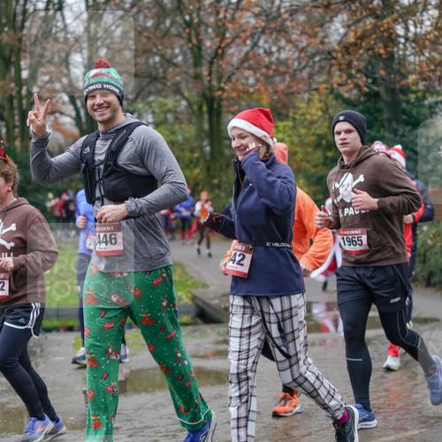 07.12.2025 - St. Pauli X-Mass-Run No. 15 Michael Burmester http://msf.ph/oto/9407253 07.12.2025 11:24:31 Laufen 1972, 15, 446, 442, 1965, 3388 meine-sportfotos.de