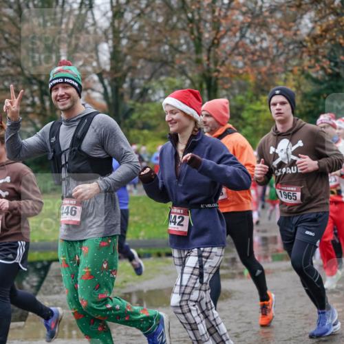 07.12.2025 - St. Pauli X-Mass-Run No. 15 Michael Burmester http://msf.ph/oto/9407257 07.12.2025 11:24:32 Laufen 15, 1972, 46, 15, 42, 1965, 3388 meine-sportfotos.de