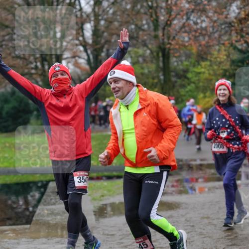 07.12.2025 - St. Pauli X-Mass-Run No. 15 Michael Burmester http://msf.ph/oto/9407285 07.12.2025 11:24:34 Laufen 3547, 15, 45, 2008, 133 meine-sportfotos.de
