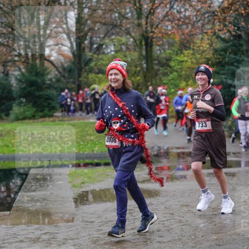 07.12.2025 - St. Pauli X-Mass-Run No. 15 Michael Burmester http://msf.ph/oto/9407289 07.12.2025 11:24:35 Laufen 2008, 733 meine-sportfotos.de