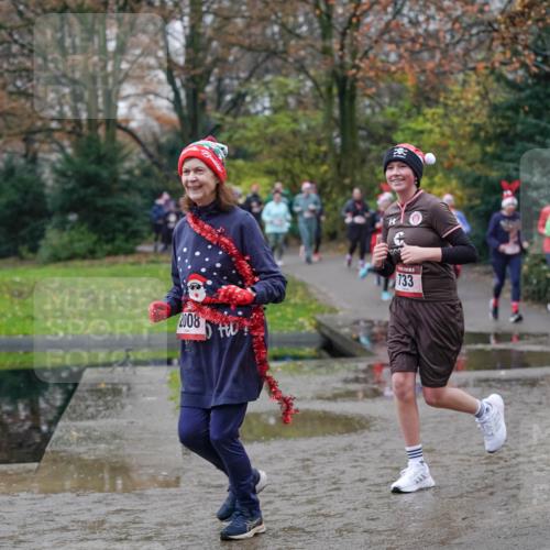 07.12.2025 - St. Pauli X-Mass-Run No. 15 Michael Burmester http://msf.ph/oto/9407293 07.12.2025 11:24:35 Laufen 2008, 733 meine-sportfotos.de