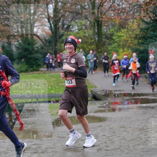07.12.2025 - St. Pauli X-Mass-Run No. 15 Michael Burmester http://msf.ph/oto/9407297 07.12.2025 11:24:36 Laufen 08, 15, 733 meine-sportfotos.de