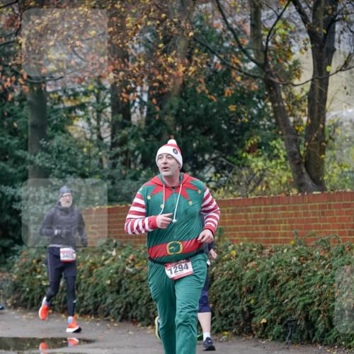 07.12.2025 - St. Pauli X-Mass-Run No. 15 Michael Burmester http://msf.ph/oto/9407306 07.12.2025 09:41:24 Laufen 3405, 1294 meine-sportfotos.de