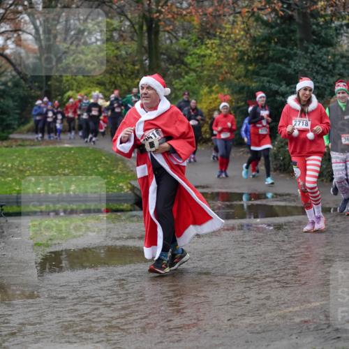 07.12.2025 - St. Pauli X-Mass-Run No. 15 Michael Burmester http://msf.ph/oto/9407309 07.12.2025 11:24:38 Laufen 2516, 22000, 2718, 3657, 2717 meine-sportfotos.de