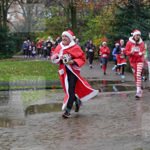 07.12.2025 - St. Pauli X-Mass-Run No. 15 Michael Burmester http://msf.ph/oto/9407311 07.12.2025 11:24:38 Laufen 2, 718, 3657, 2717 meine-sportfotos.de