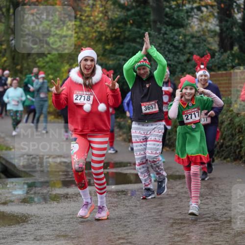 07.12.2025 - St. Pauli X-Mass-Run No. 15 Michael Burmester http://msf.ph/oto/9407317 07.12.2025 11:24:39 Laufen 2718, 3657, 2717, 131, 125 meine-sportfotos.de