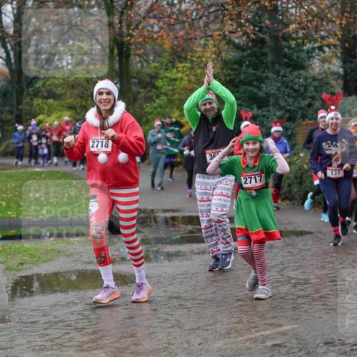 07.12.2025 - St. Pauli X-Mass-Run No. 15 Michael Burmester http://msf.ph/oto/9407323 07.12.2025 11:24:39 Laufen 2718, 36, 125, 2717, 131, 8620 meine-sportfotos.de
