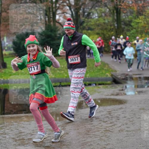 07.12.2025 - St. Pauli X-Mass-Run No. 15 Michael Burmester http://msf.ph/oto/9407347 07.12.2025 11:24:41 Laufen 15, 2717, 3657, 131 meine-sportfotos.de