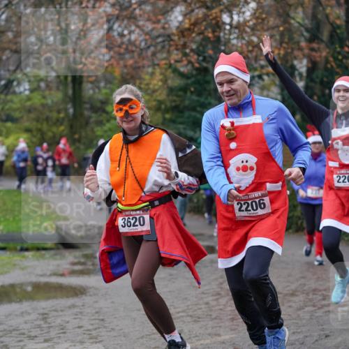 07.12.2025 - St. Pauli X-Mass-Run No. 15 Michael Burmester http://msf.ph/oto/9407377 07.12.2025 11:24:43 Laufen 15, 3620, 15, 2206, 2208 meine-sportfotos.de