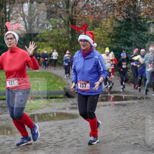 07.12.2025 - St. Pauli X-Mass-Run No. 15 Michael Burmester http://msf.ph/oto/9407407 07.12.2025 11:24:46 Laufen 121, 237, 283, 287 meine-sportfotos.de