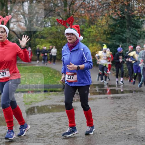 07.12.2025 - St. Pauli X-Mass-Run No. 15 Michael Burmester http://msf.ph/oto/9407410 07.12.2025 11:24:46 Laufen 121, 237, 283, 287 meine-sportfotos.de