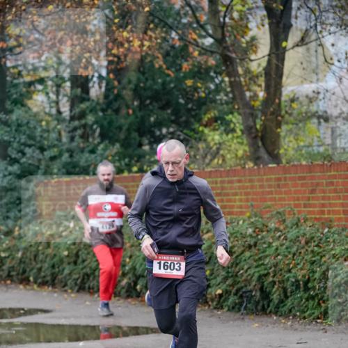 07.12.2025 - St. Pauli X-Mass-Run No. 15 Michael Burmester http://msf.ph/oto/9407432 07.12.2025 09:41:48 Laufen 15, 1603 meine-sportfotos.de