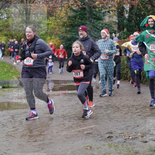 07.12.2025 - St. Pauli X-Mass-Run No. 15 Michael Burmester http://msf.ph/oto/9407437 07.12.2025 11:24:49 Laufen 1238, 283, 5, 287, 1239, 2941, 3489 meine-sportfotos.de