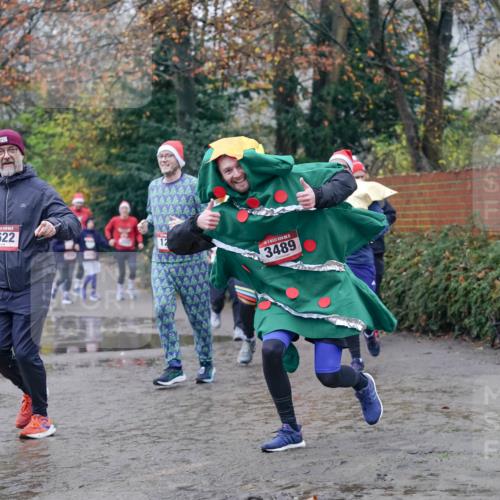 07.12.2025 - St. Pauli X-Mass-Run No. 15 Michael Burmester http://msf.ph/oto/9407443 07.12.2025 11:24:50 Laufen 287, 1622, 3489 meine-sportfotos.de