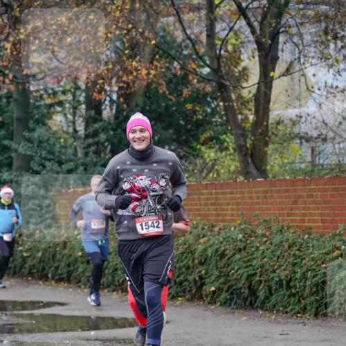 07.12.2025 - St. Pauli X-Mass-Run No. 15 Michael Burmester http://msf.ph/oto/9407448 07.12.2025 09:41:50 Laufen 3308, 15, 1542 meine-sportfotos.de