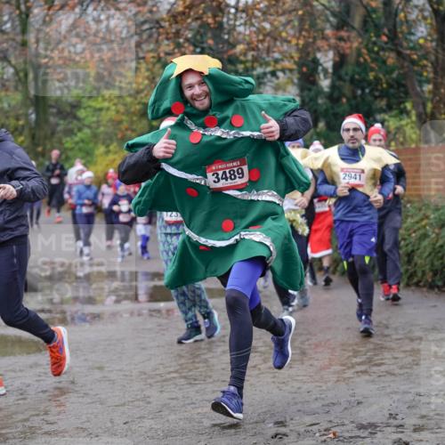 07.12.2025 - St. Pauli X-Mass-Run No. 15 Michael Burmester http://msf.ph/oto/9407452 07.12.2025 11:24:50 Laufen 1622, 15, 3489, 2941 meine-sportfotos.de