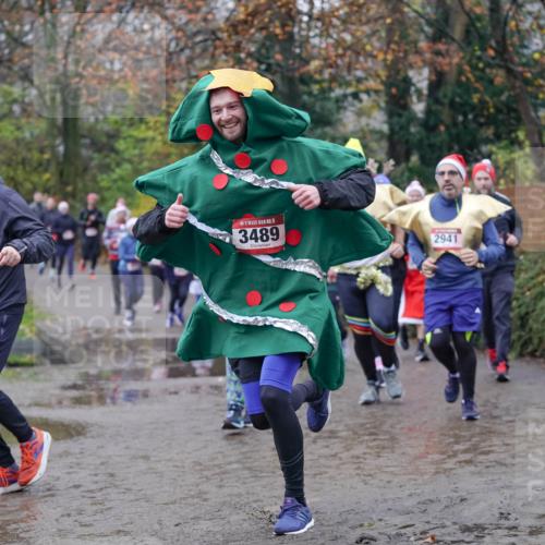 07.12.2025 - St. Pauli X-Mass-Run No. 15 Michael Burmester http://msf.ph/oto/9407455 07.12.2025 11:24:50 Laufen 1238, 1622, 15, 3489, 2941 meine-sportfotos.de