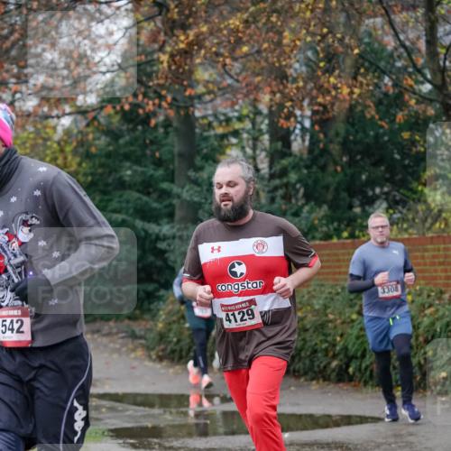 07.12.2025 - St. Pauli X-Mass-Run No. 15 Michael Burmester http://msf.ph/oto/9407457 07.12.2025 09:41:52 Laufen 542, 5, 4129, 3308 meine-sportfotos.de