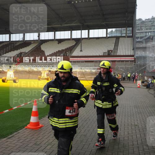 07.12.2025 - St. Pauli X-Mass-Run No. 15 Fabian Wolf http://msf.ph/oto/9407459 07.12.2025 11:05:27 Ziel 434, 1311, 1492, 1600, 1630 meine-sportfotos.de