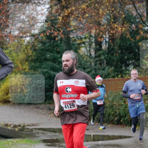 07.12.2025 - St. Pauli X-Mass-Run No. 15 Michael Burmester http://msf.ph/oto/9407463 07.12.2025 09:41:52 Laufen 15, 4129, 308 meine-sportfotos.de