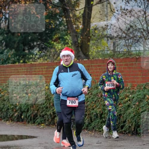 07.12.2025 - St. Pauli X-Mass-Run No. 15 Michael Burmester http://msf.ph/oto/9407484 07.12.2025 09:41:54 Laufen 780, 4030 meine-sportfotos.de