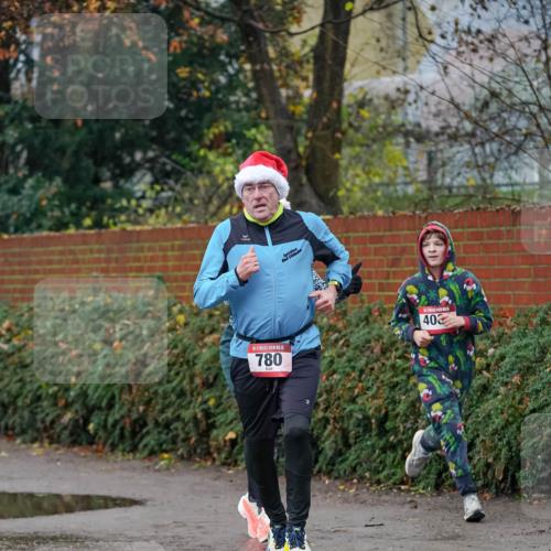 07.12.2025 - St. Pauli X-Mass-Run No. 15 Michael Burmester http://msf.ph/oto/9407487 07.12.2025 09:41:55 Laufen 15, 780, 40 meine-sportfotos.de