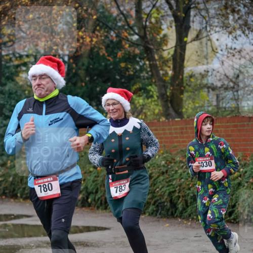 07.12.2025 - St. Pauli X-Mass-Run No. 15 Michael Burmester http://msf.ph/oto/9407502 07.12.2025 09:41:56 Laufen 5, 780, 783, 030 meine-sportfotos.de