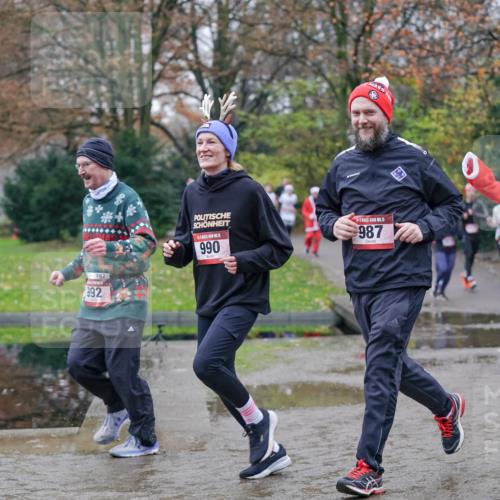 07.12.2025 - St. Pauli X-Mass-Run No. 15 Michael Burmester http://msf.ph/oto/9407506 07.12.2025 11:24:53 Laufen 992, 992, 990, 15, 987, 3485 meine-sportfotos.de