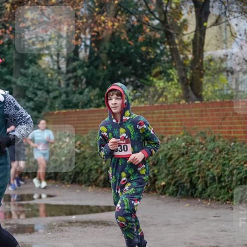 07.12.2025 - St. Pauli X-Mass-Run No. 15 Michael Burmester http://msf.ph/oto/9407508 07.12.2025 09:41:57 Laufen 15, 30 meine-sportfotos.de