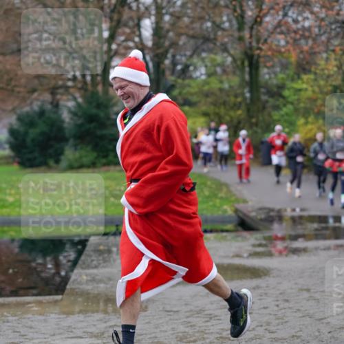 07.12.2025 - St. Pauli X-Mass-Run No. 15 Michael Burmester http://msf.ph/oto/9407527 07.12.2025 11:24:54 Laufen  meine-sportfotos.de