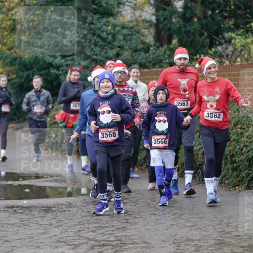 07.12.2025 - St. Pauli X-Mass-Run No. 15 Michael Burmester http://msf.ph/oto/9407530 07.12.2025 11:24:56 Laufen 367, 3568, 3566, 00, 3563, 3562 meine-sportfotos.de
