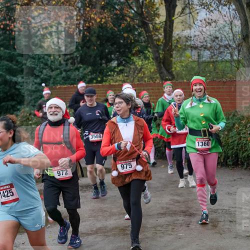 07.12.2025 - St. Pauli X-Mass-Run No. 15 Michael Burmester http://msf.ph/oto/9407546 07.12.2025 09:42:03 Laufen 1425, 3580, 972, 975, 1360 meine-sportfotos.de