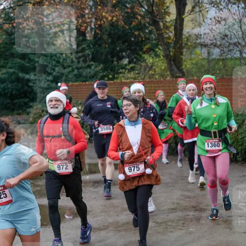07.12.2025 - St. Pauli X-Mass-Run No. 15 Michael Burmester http://msf.ph/oto/9407549 07.12.2025 09:42:03 Laufen 25, 3580, 1354, 972, 975, 1360 meine-sportfotos.de