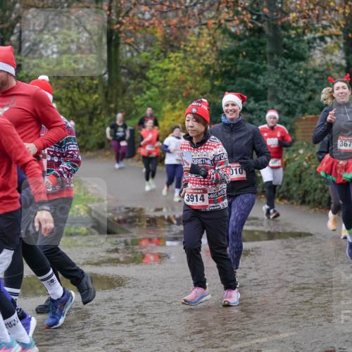 07.12.2025 - St. Pauli X-Mass-Run No. 15 Michael Burmester http://msf.ph/oto/9407566 07.12.2025 11:25:00 Laufen 3562, 3914, 010, 888, 3676, 29, 2798, 367 meine-sportfotos.de