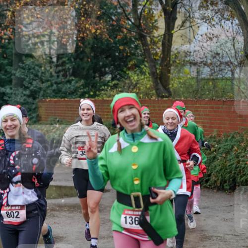 07.12.2025 - St. Pauli X-Mass-Run No. 15 Michael Burmester http://msf.ph/oto/9407567 07.12.2025 09:42:05 Laufen 35, 802, 136 meine-sportfotos.de