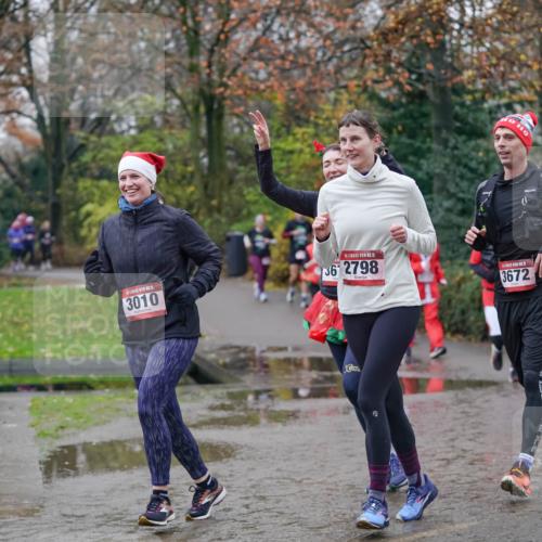07.12.2025 - St. Pauli X-Mass-Run No. 15 Michael Burmester http://msf.ph/oto/9407589 07.12.2025 11:25:01 Laufen 2440, 3914, 5, 3010, 15, 36, 2798, 3672, 295 meine-sportfotos.de