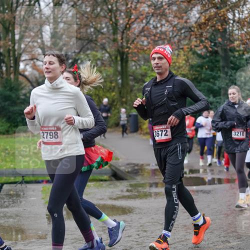 07.12.2025 - St. Pauli X-Mass-Run No. 15 Michael Burmester http://msf.ph/oto/9407598 07.12.2025 11:25:02 Laufen 3010, 15, 2798, 15, 3672, 3210 meine-sportfotos.de