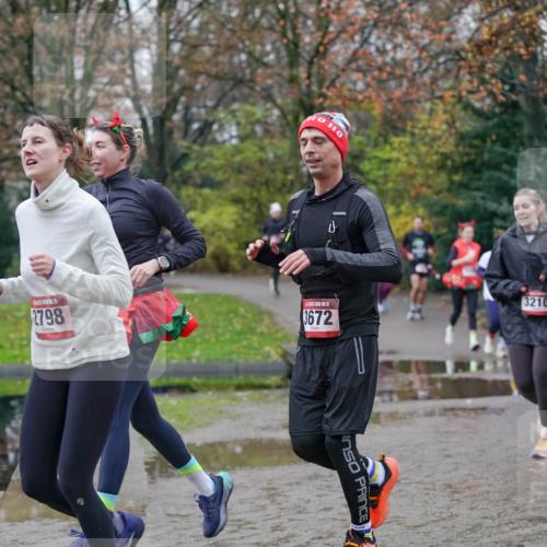 07.12.2025 - St. Pauli X-Mass-Run No. 15 Michael Burmester http://msf.ph/oto/9407604 07.12.2025 11:25:02 Laufen 2798, 3672, 3210, 2928 meine-sportfotos.de