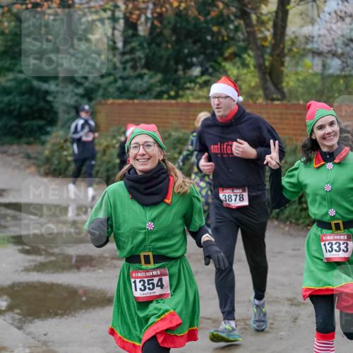 07.12.2025 - St. Pauli X-Mass-Run No. 15 Michael Burmester http://msf.ph/oto/9407606 07.12.2025 09:42:07 Laufen 15, 1354, 3878, 15, 1333 meine-sportfotos.de