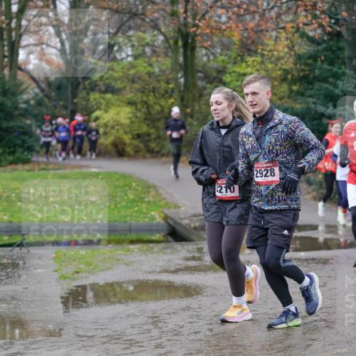 07.12.2025 - St. Pauli X-Mass-Run No. 15 Michael Burmester http://msf.ph/oto/9407607 07.12.2025 11:25:03 Laufen 880, 210, 15, 2928, 4883, 212 meine-sportfotos.de