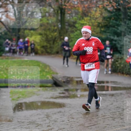 07.12.2025 - St. Pauli X-Mass-Run No. 15 Michael Burmester http://msf.ph/oto/9407625 07.12.2025 11:25:04 Laufen 880, 4883 meine-sportfotos.de