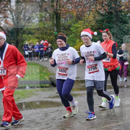 07.12.2025 - St. Pauli X-Mass-Run No. 15 Michael Burmester http://msf.ph/oto/9407666 07.12.2025 11:25:08 Laufen 15, 2121, 15, 3800, 15, 3798, 086, 4003 meine-sportfotos.de