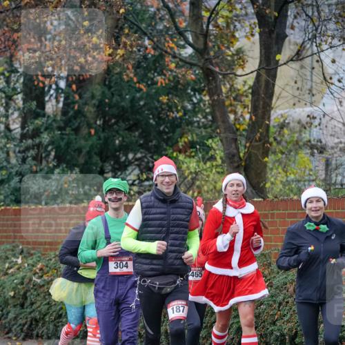 07.12.2025 - St. Pauli X-Mass-Run No. 15 Michael Burmester http://msf.ph/oto/9407680 07.12.2025 09:42:19 Laufen 304, 465, 187 meine-sportfotos.de