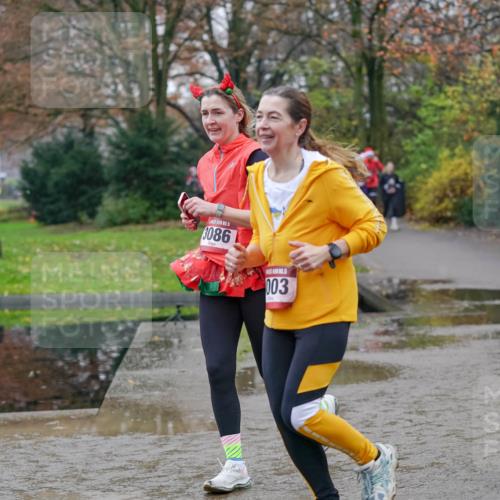 07.12.2025 - St. Pauli X-Mass-Run No. 15 Michael Burmester http://msf.ph/oto/9407684 07.12.2025 11:25:10 Laufen 5, 3798, 3086, 003 meine-sportfotos.de