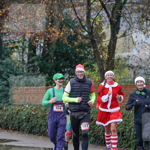 07.12.2025 - St. Pauli X-Mass-Run No. 15 Michael Burmester http://msf.ph/oto/9407686 07.12.2025 09:42:19 Laufen 304, 187 meine-sportfotos.de