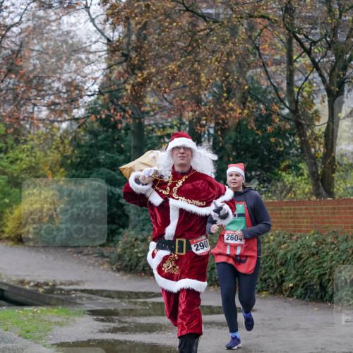 07.12.2025 - St. Pauli X-Mass-Run No. 15 Michael Burmester http://msf.ph/oto/9407743 07.12.2025 09:42:26 Laufen 290, 2604 meine-sportfotos.de